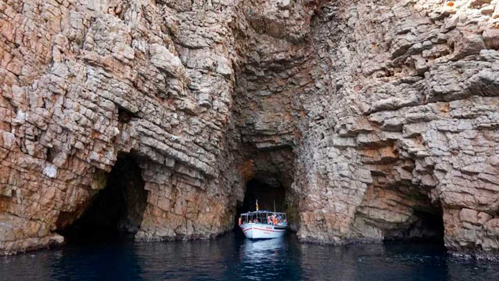 Paseo en barca islas medas