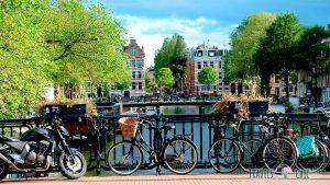 Best time to travel to Amsterdam