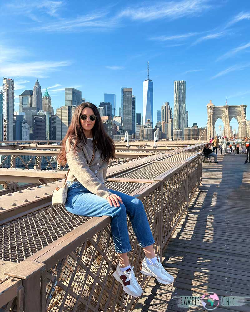 Yo en el puente de Brooklyn de Nueva York