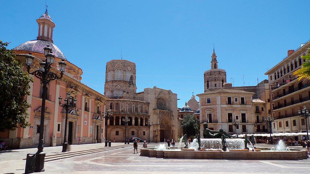 Plaza de la Virgen Valencia