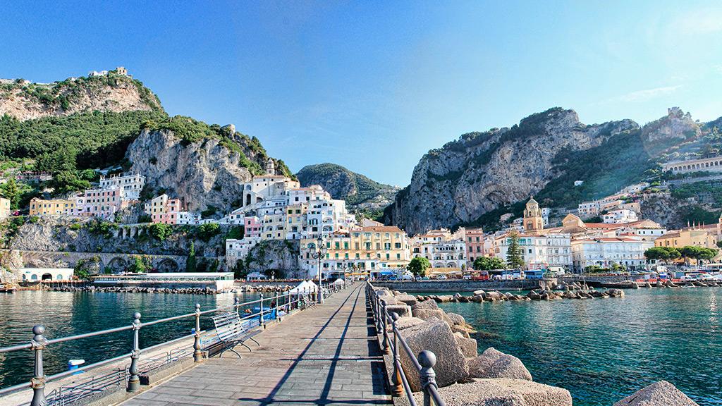 Amalfi, costa impresionante en Italia